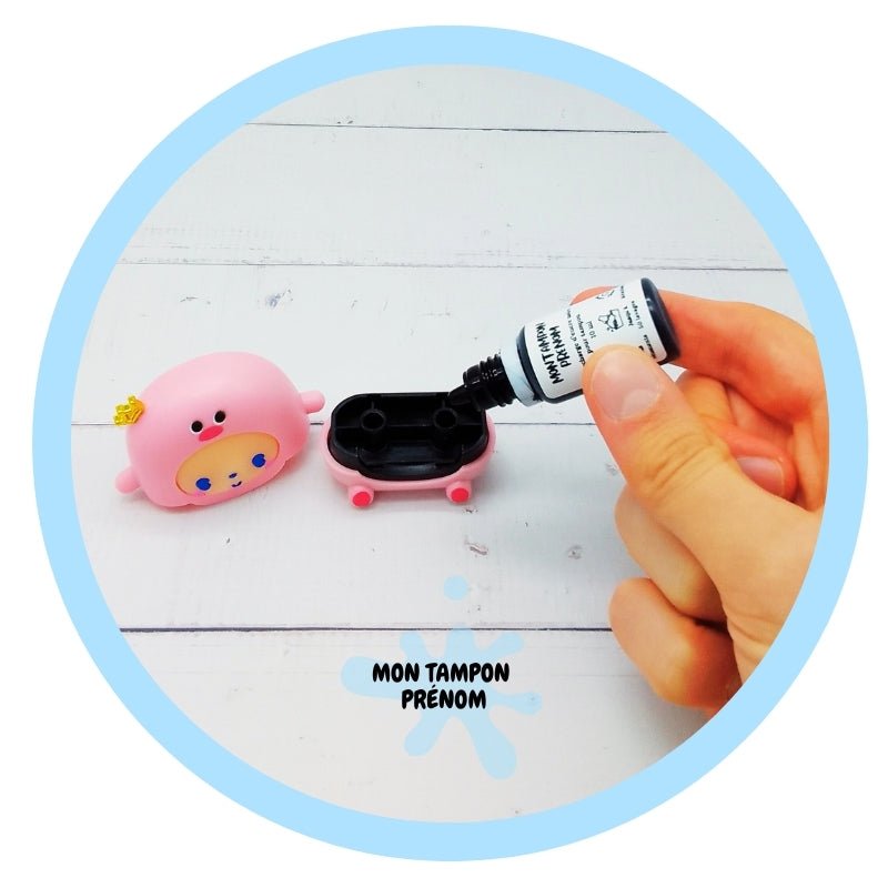 Tampon pour marquer Prénom Personnalisé - Crèche et École 🌸 Petit Cœur Rose - Mon Tampon Prénom