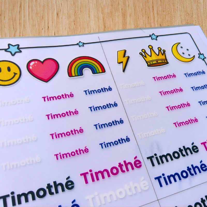 Plaquette prénoms personnalisée à repasser | Marquage vêtements enfant - Thermocollant - Mon Tampon Prénom