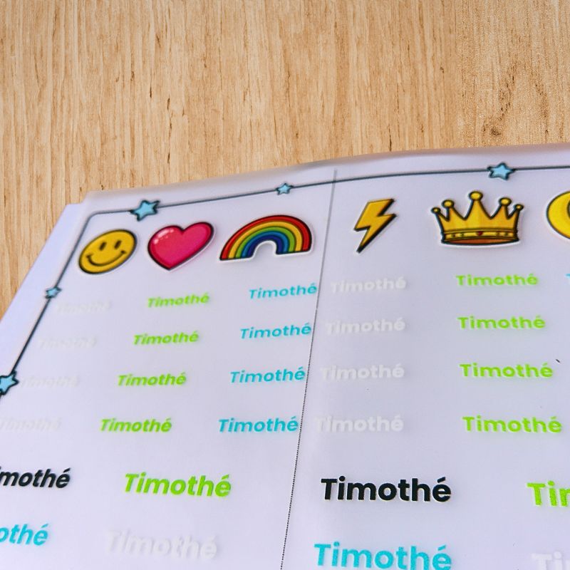 Plaquette prénoms personnalisée à repasser | Marquage vêtements enfant - Thermocollant - Mon Tampon Prénom