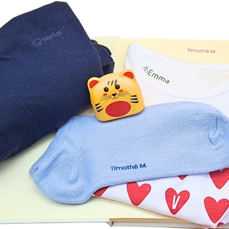 Tampon prénom personnalisé Tigre jaune, assemblé en France