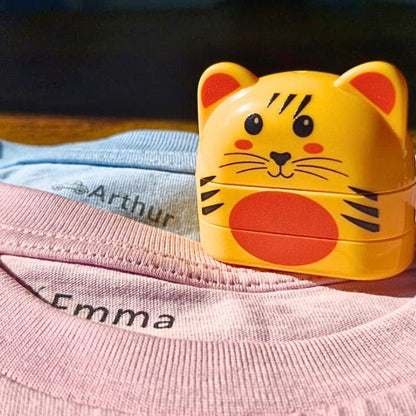 Tampon Prénom pour 1 ou 2 Enfants - Personnalisation 2 Étages - Design Tigre - Mon Tampon Prénom